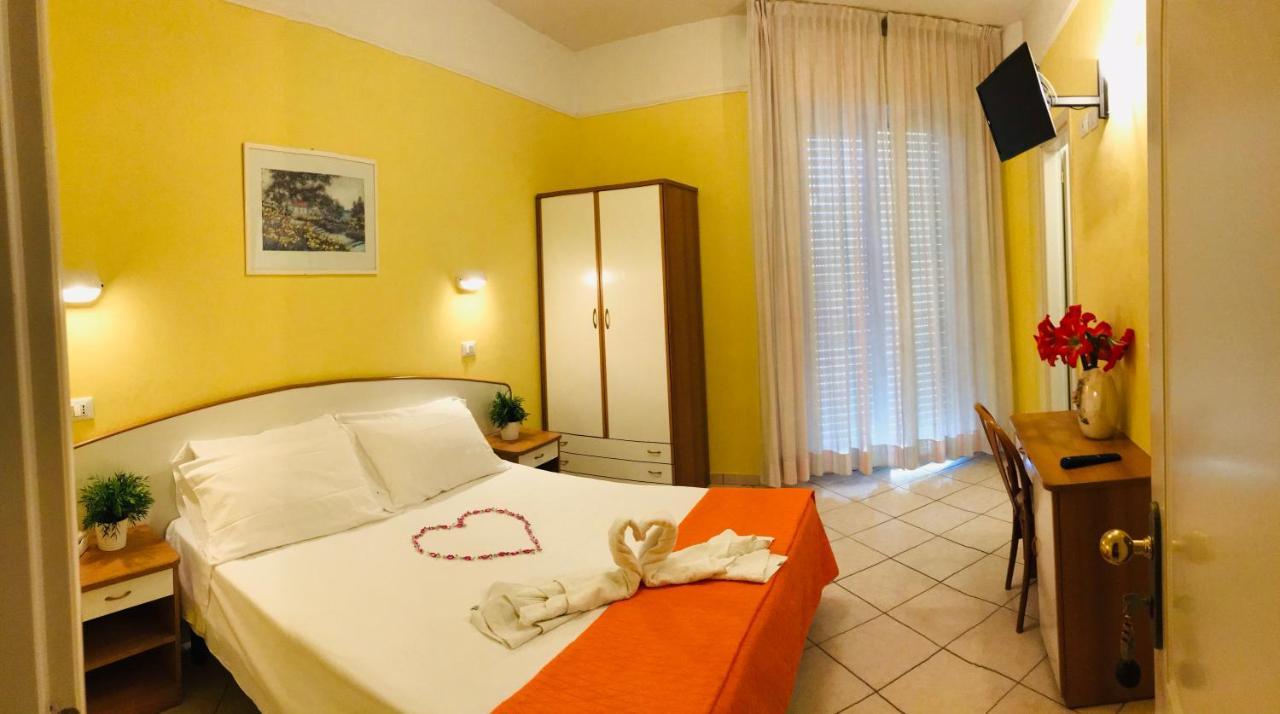 Hotel Naica Rimini Exterior photo